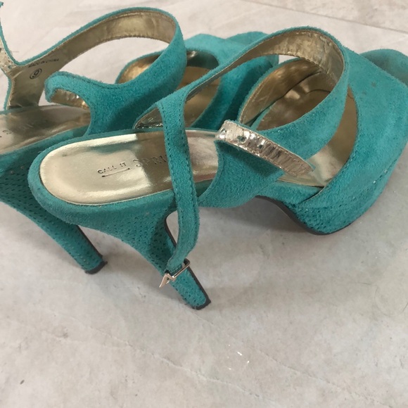 Heels - Picture 2 of 2